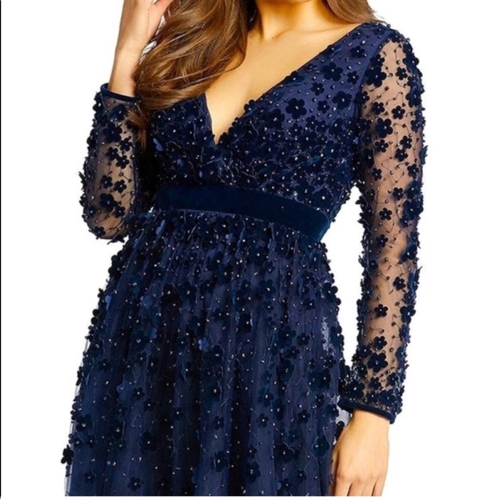 Mac Duggal A-line gown w. 3D velvet floral cutouts and beading. Size 20. NWT.